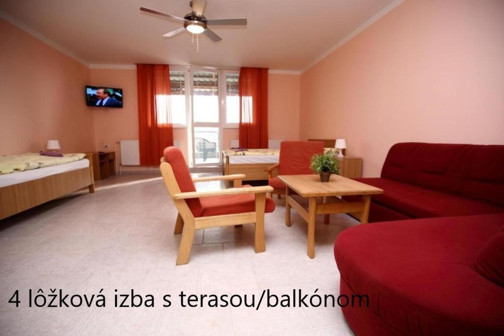 Európa Penzión Sturovo Exterior foto